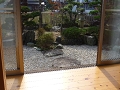 和室から庭園風景